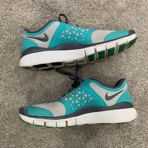 Nike Shoes - Nike Free 7.0 Women’s Running Shoes